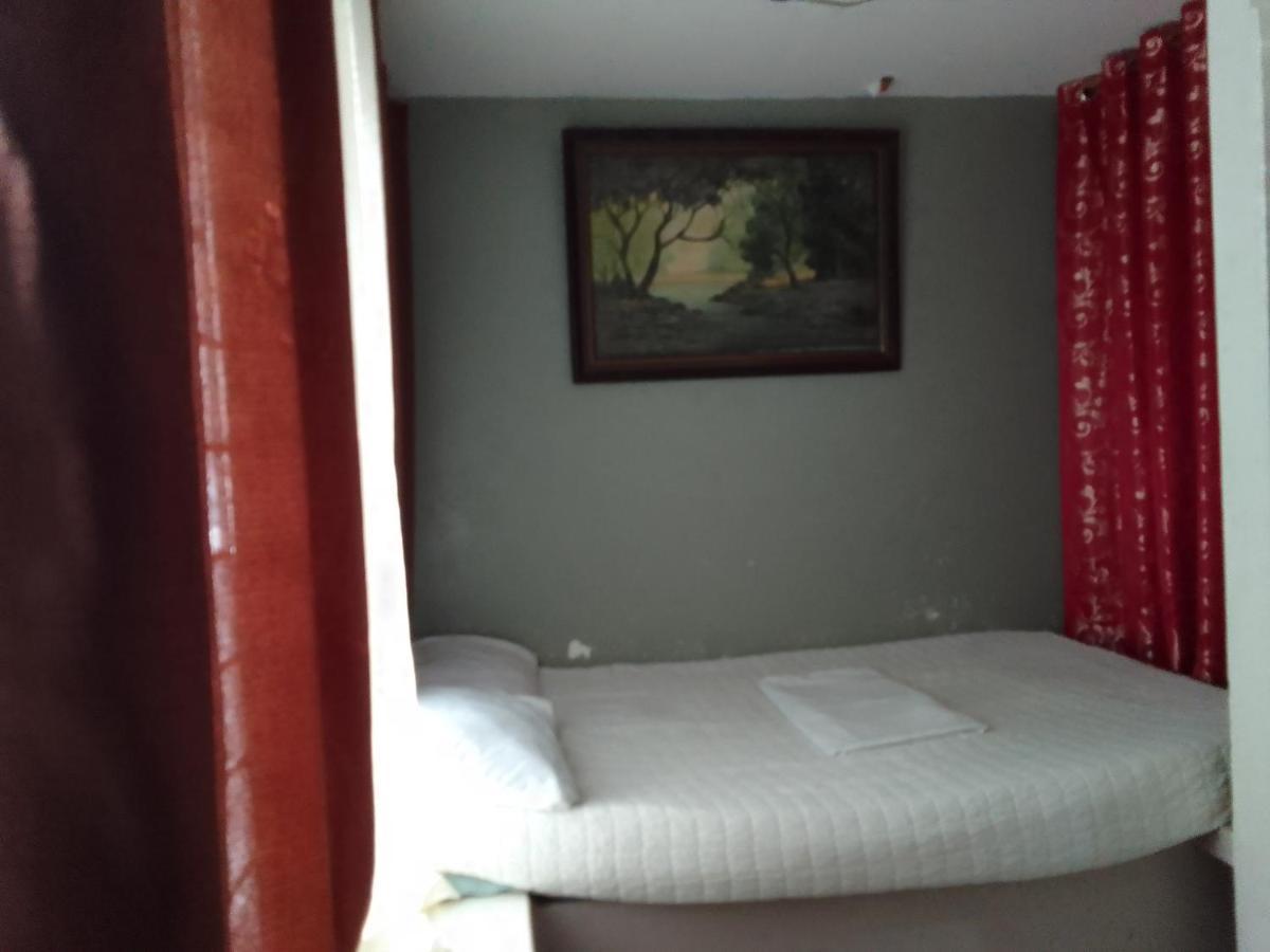 Emmanuel'S Service Apartment Near The Airport Manila Exterior photo