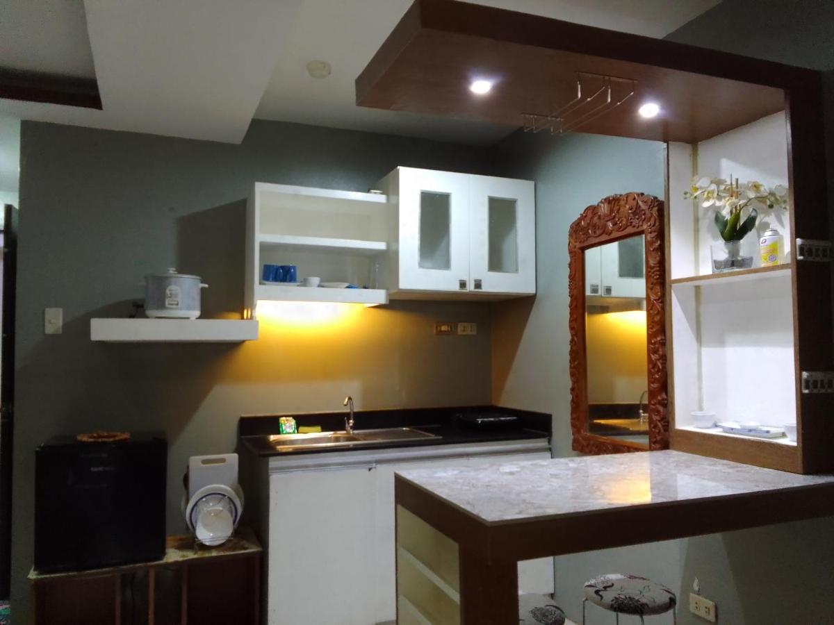 Emmanuel'S Service Apartment Near The Airport Manila Exterior photo