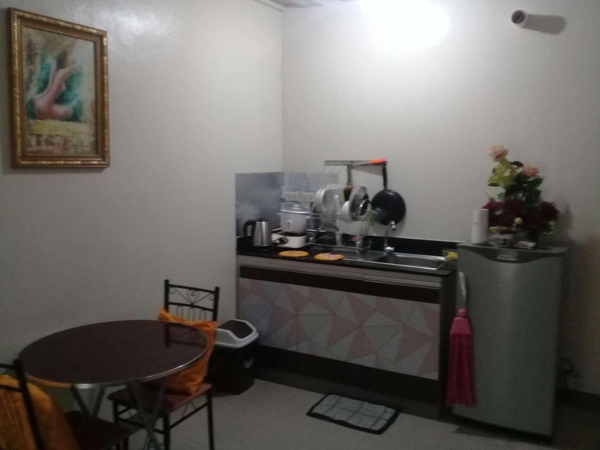 Emmanuel'S Service Apartment Near The Airport Manila Exterior photo